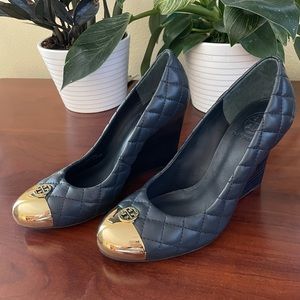 Tory Burch wedge shoe, navy, gold toe, size 7.5